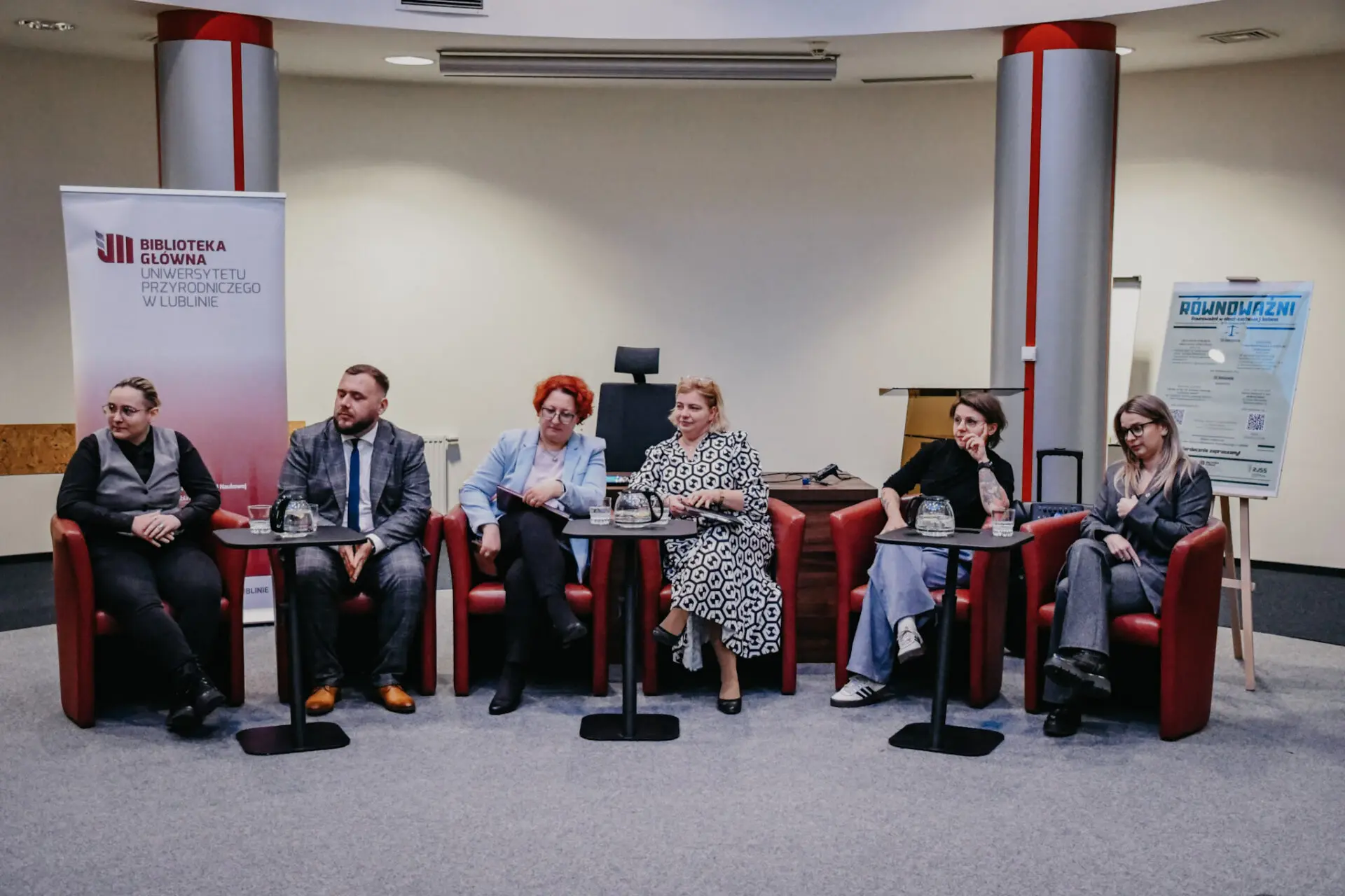 Read more about the article Udział w konferencji „Równoważni w sieci – zachowaj balans”